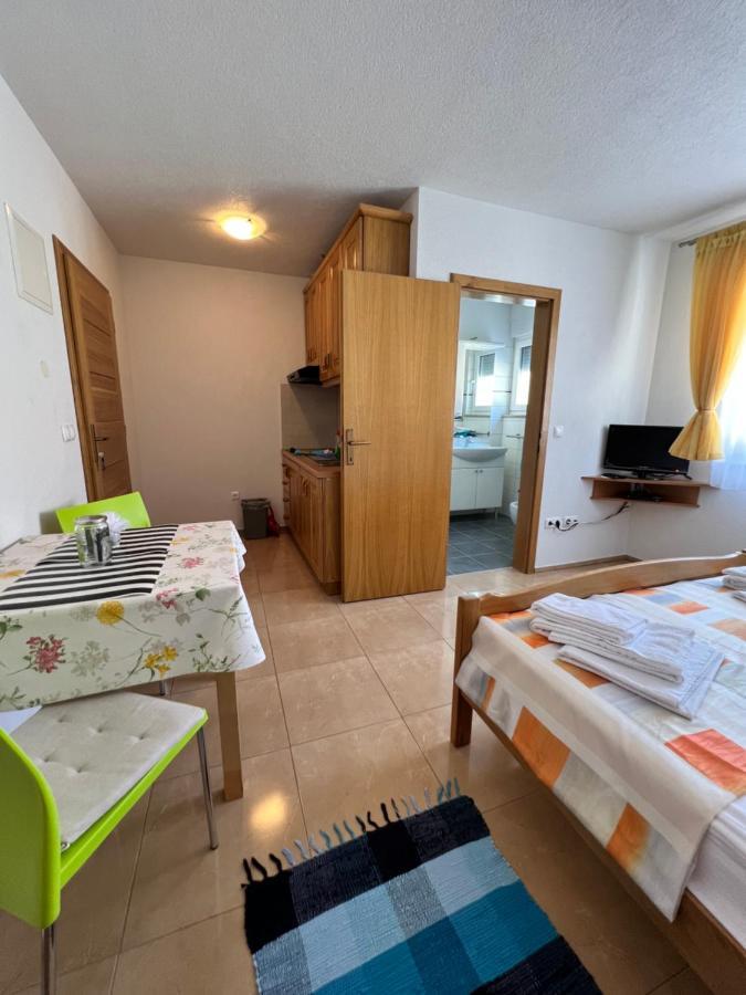 Beslic Apartments Veliko Brdo  Buitenkant foto